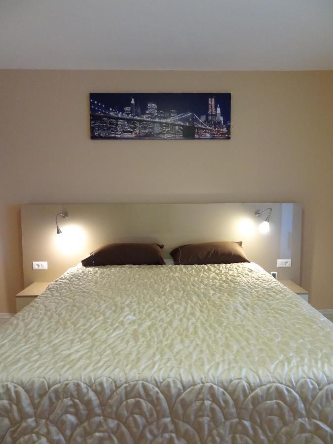 Lvc,Lac & Nyc Apartshotel Faleza กาลาจิ ภายนอก รูปภาพ