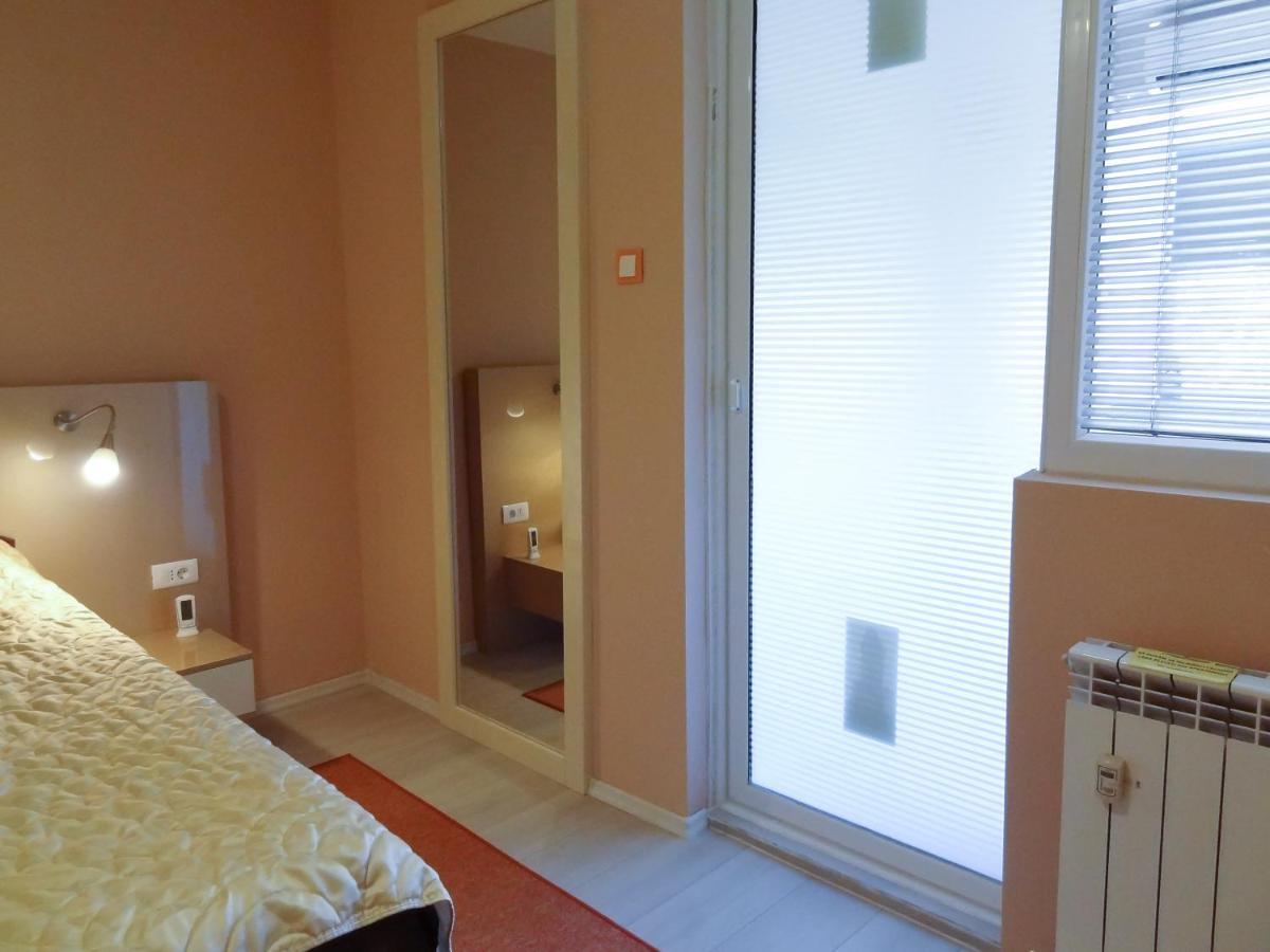 Lvc,Lac & Nyc Apartshotel Faleza กาลาจิ ภายนอก รูปภาพ