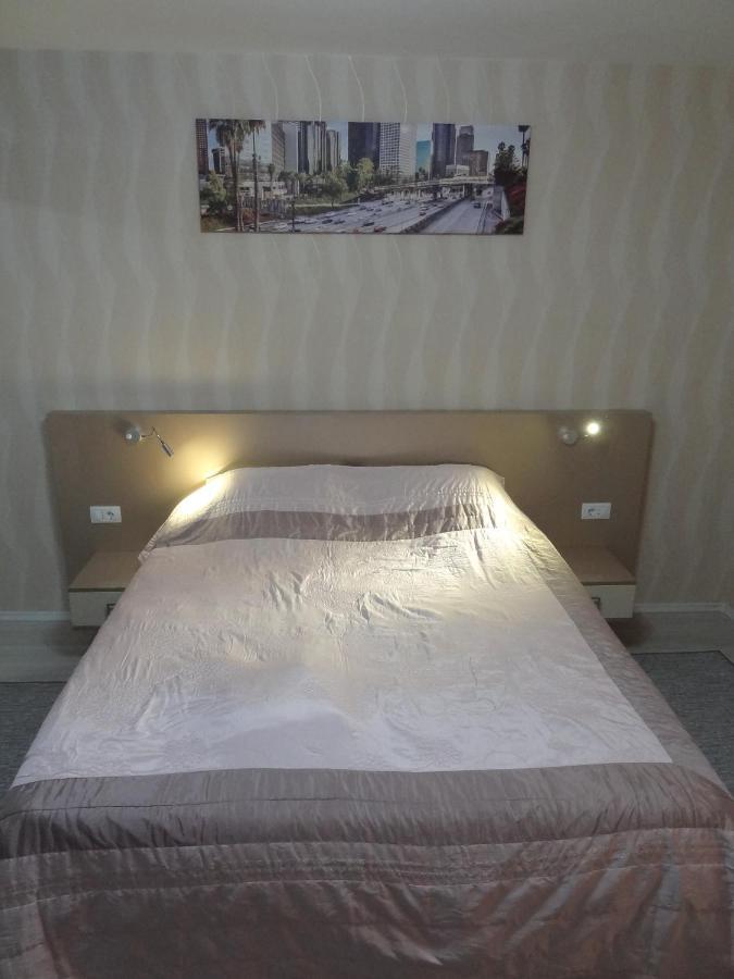 Lvc,Lac & Nyc Apartshotel Faleza กาลาจิ ภายนอก รูปภาพ