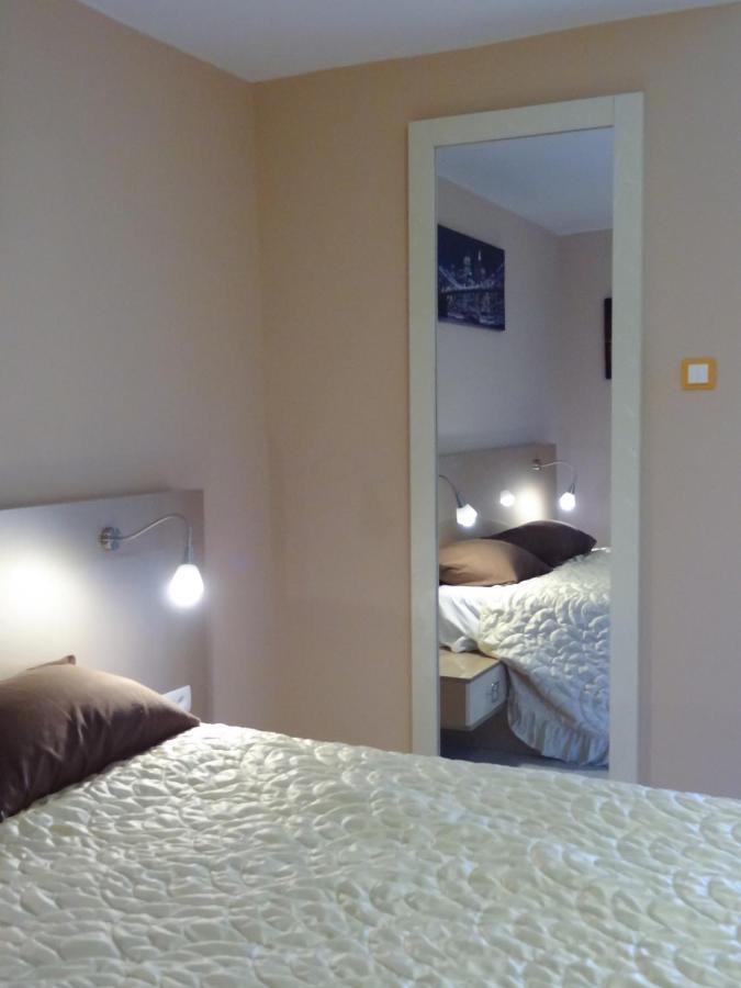 Lvc,Lac & Nyc Apartshotel Faleza กาลาจิ ภายนอก รูปภาพ