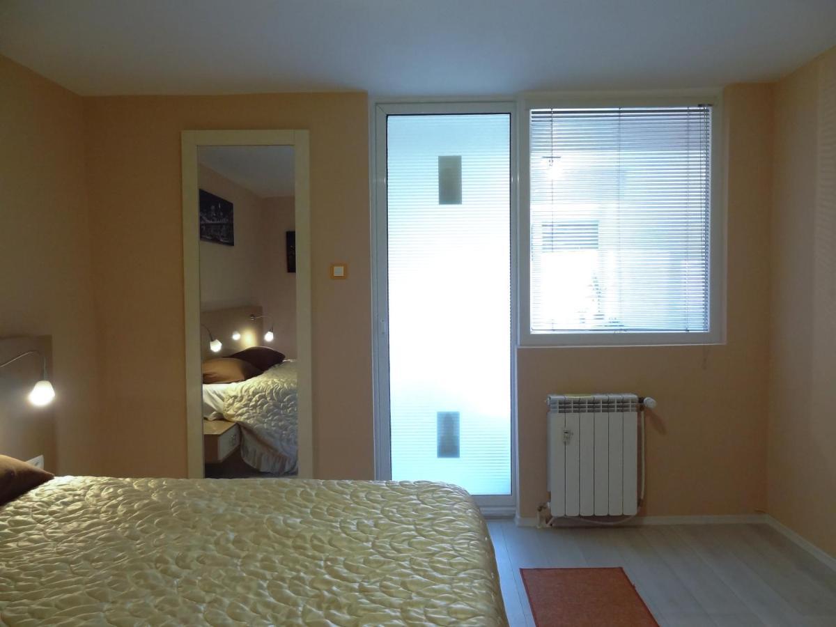 Lvc,Lac & Nyc Apartshotel Faleza กาลาจิ ภายนอก รูปภาพ