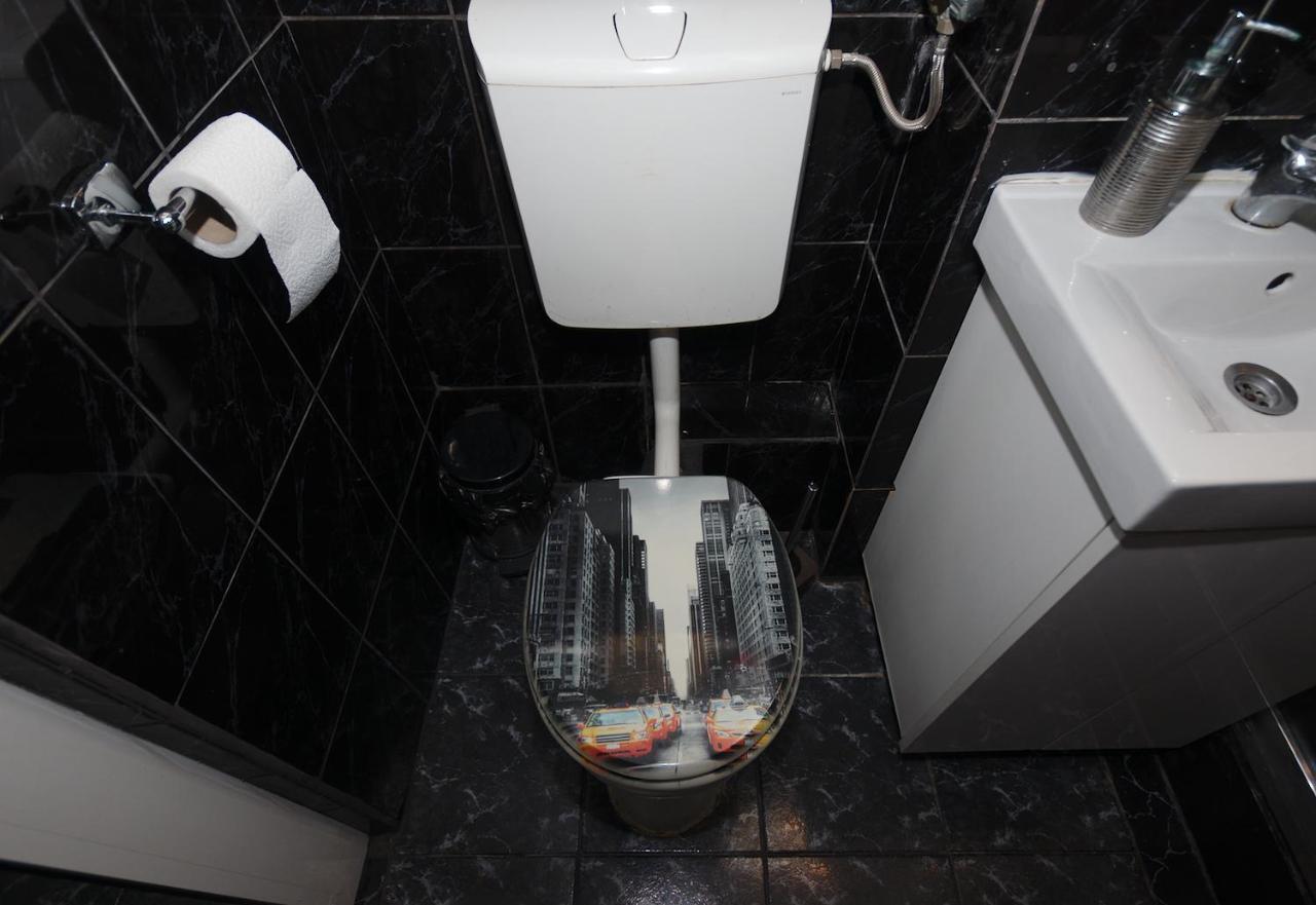 Lvc,Lac & Nyc Apartshotel Faleza กาลาจิ ภายนอก รูปภาพ