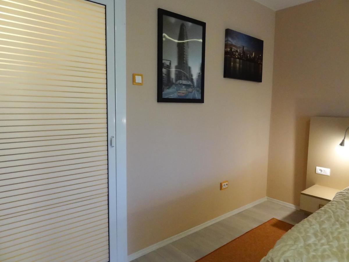 Lvc,Lac & Nyc Apartshotel Faleza กาลาจิ ภายนอก รูปภาพ